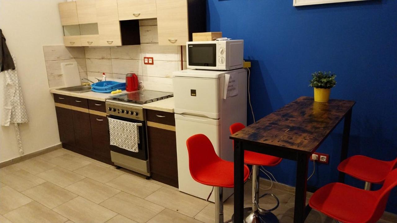 Yellow Blue Apartment 布达佩斯 外观 照片